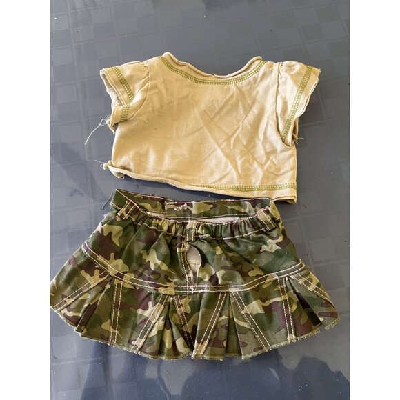 Build A Bear, Rare, Green Hello Kitty Sanrio T-shirt & Camouflage Skirt. B 572 - Picture 4 of 4